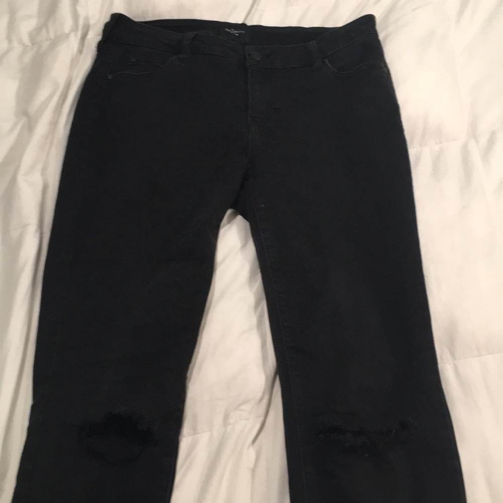 CELEBRITY PINK BLACK RIPPED JEANS